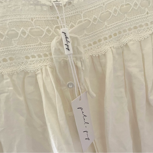 ✨SOLD✨ NWT Petal & Pup Linen Square Neck Lace Puff Sleeve Blouse in White - S - Picture 4 of 8